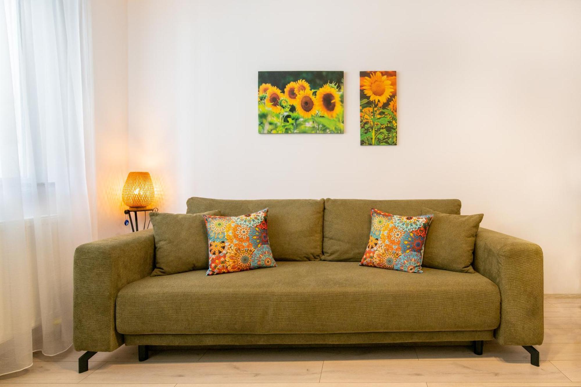 Springhome - Cozy Apartment With Balcony & Parking Брашов Екстер'єр фото